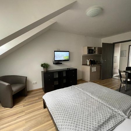 Benevia Apartments 페치 외부 사진