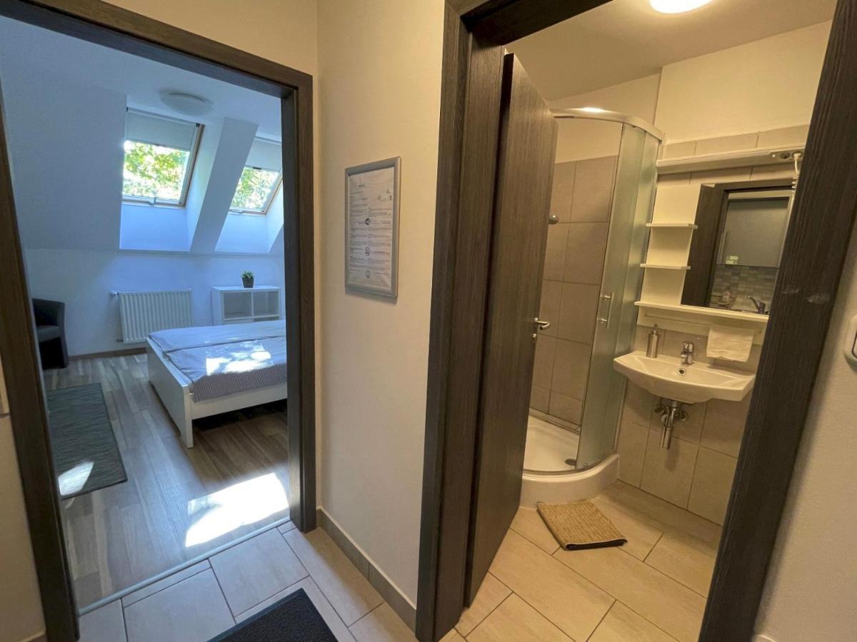 Benevia Apartments 페치 외부 사진