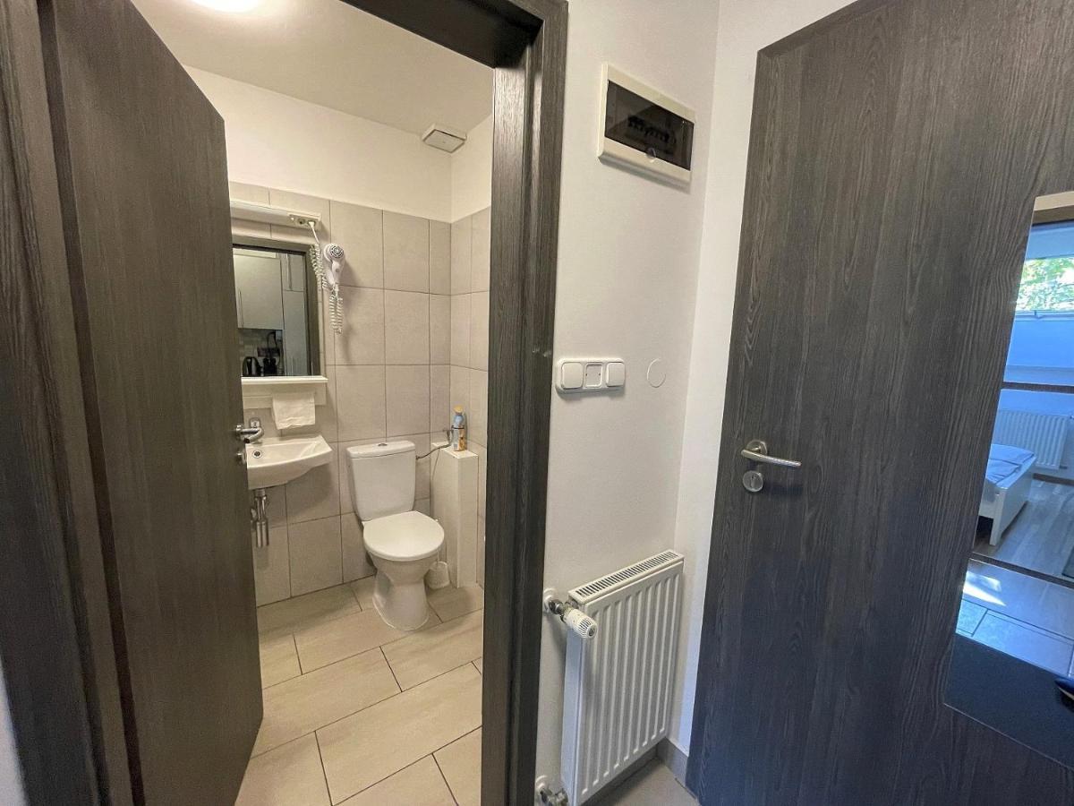 Benevia Apartments 페치 외부 사진