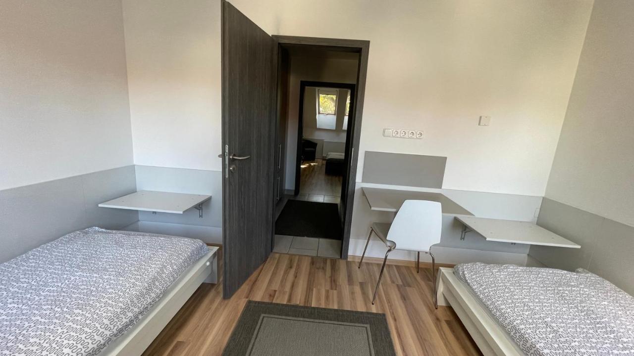 Benevia Apartments 페치 외부 사진