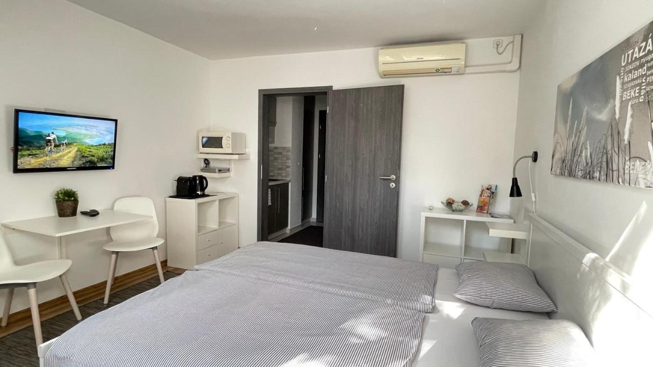 Benevia Apartments 페치 외부 사진