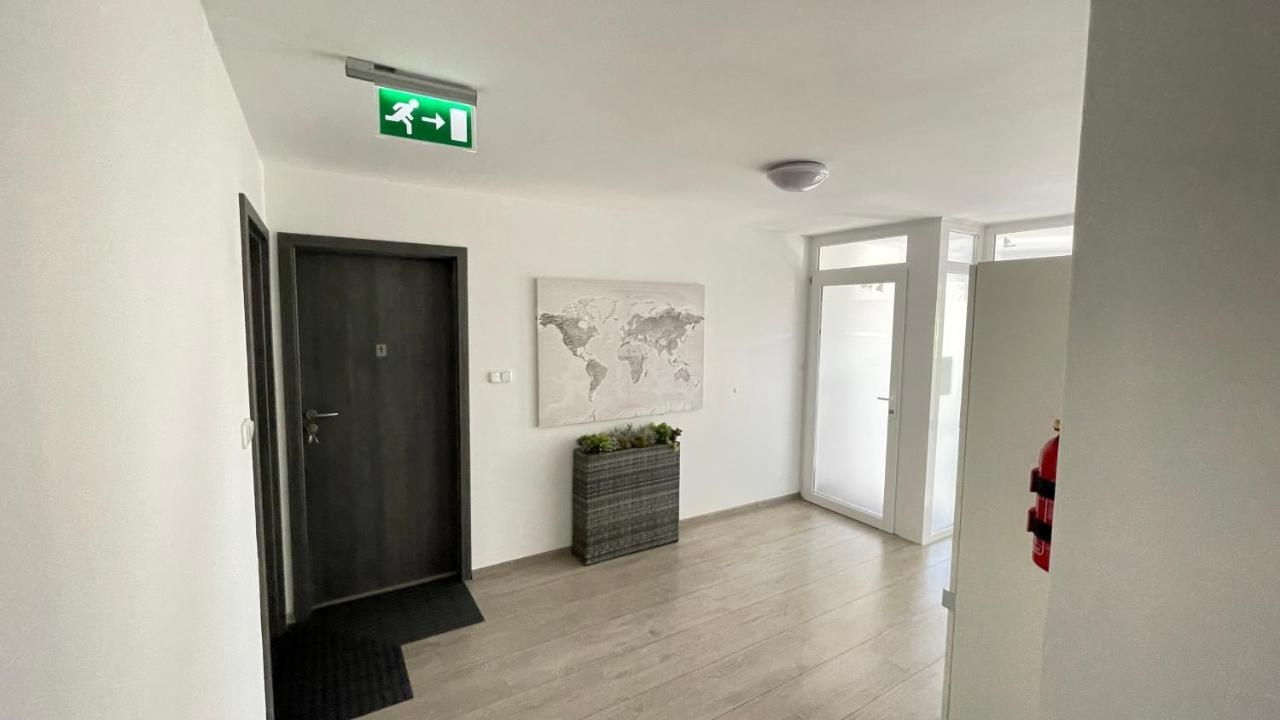 Benevia Apartments 페치 외부 사진