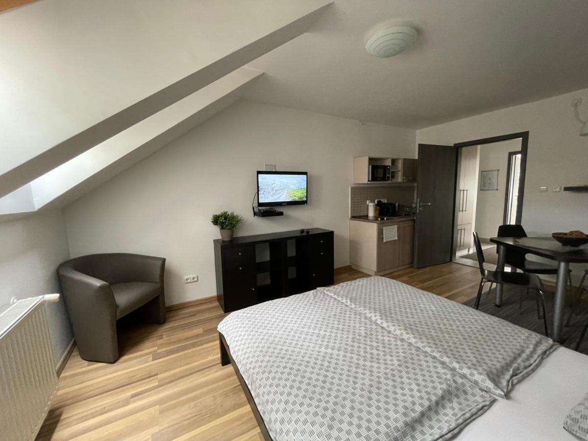 Benevia Apartments 페치 외부 사진